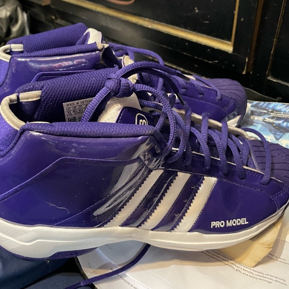 Men’s Adidas - Picture 3 of 6